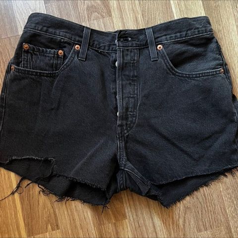 501 levi shorts
