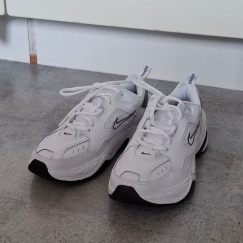 Nike M2K tekno sko str 40