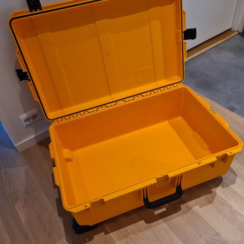 Pelicase im2950