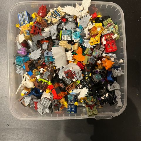 80stk Lego figuerer selges