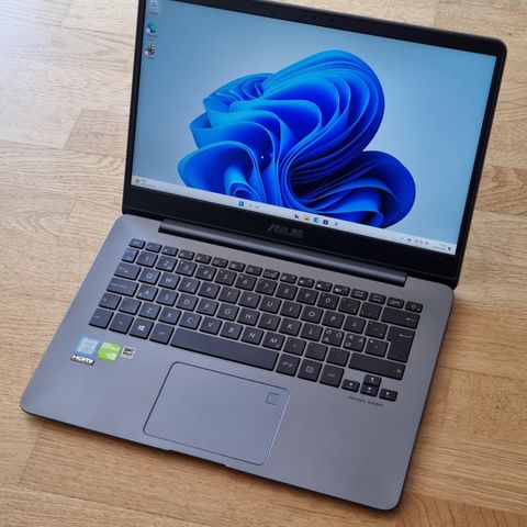 ASUS Zenbook UX430U 14'' Laptop - I5/8GB/256GB/MX150