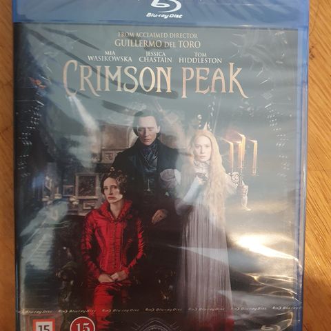 CRIMSON PEAK. I PLAST