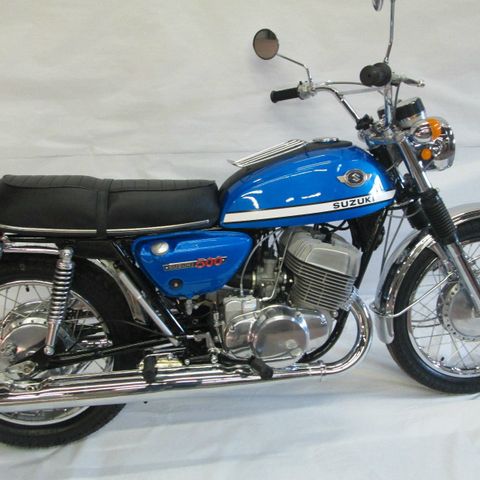 Suzuki T500III bensintank