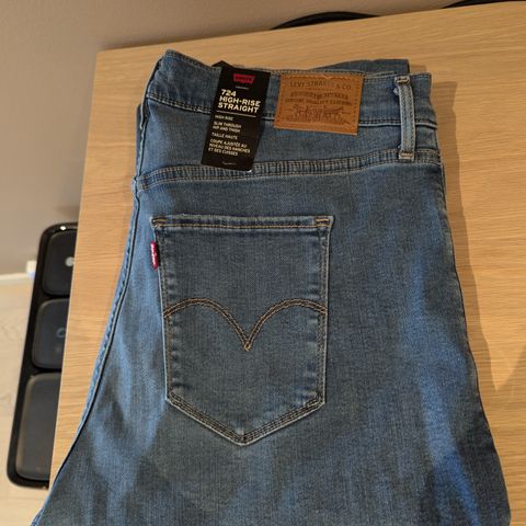 Levis 724 str 16W