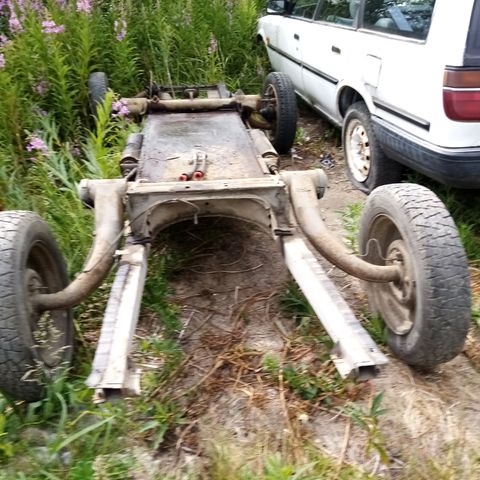 citroen 2 cv 6 rullende chassis