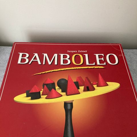 BAMBOLEO spill selges