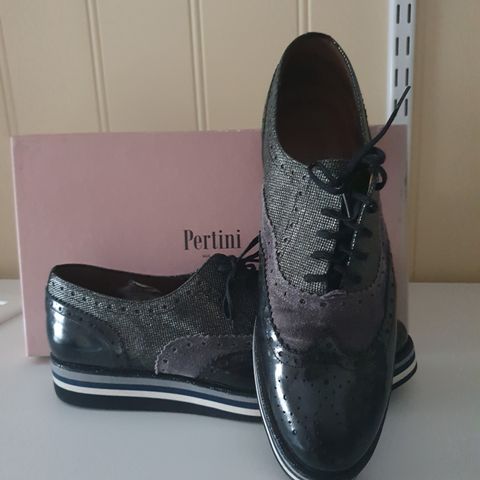 Elegante sko fra Pertini str.40