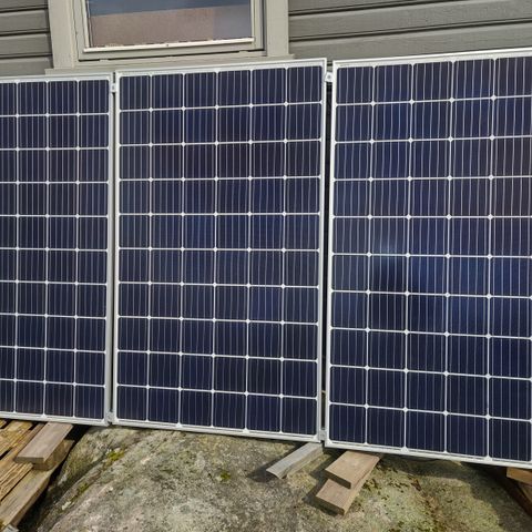 Solcellepanel til salgs