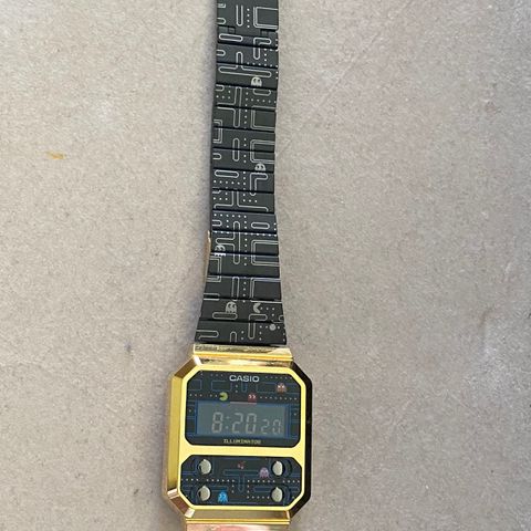Limited edition casio PacMan klokke