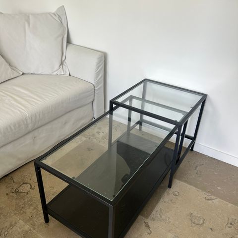 Sofabord med glassplater