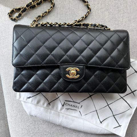 Chanel Classic medium double flap