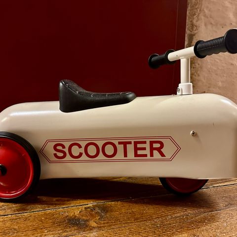 Kul gåbil/sparkebil «Scooter»