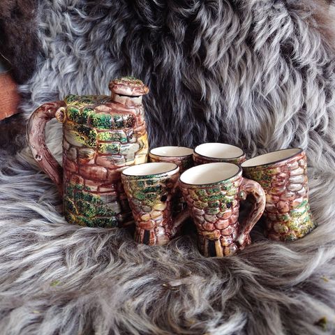 Vintage keramikk karaffel og glass til spirits alvehus
