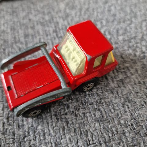 Diecast 1976 little SKIP TRUCK by LESNEY,gi bud