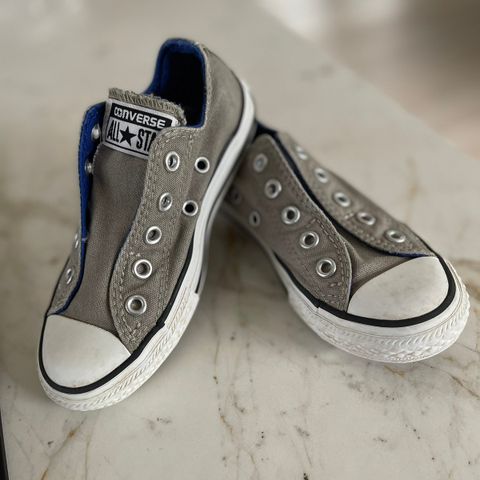 Converse sneakers, str. 28