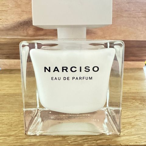 Narciso by Narciso Rodriguez hvit kube  **Sjelden Årgang**