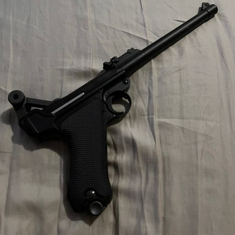 WE - Luger P08 Softgunpistol med Blowback