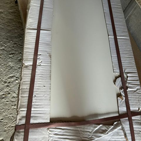 Overskuddsflis hvit blank 30x60 16 stk