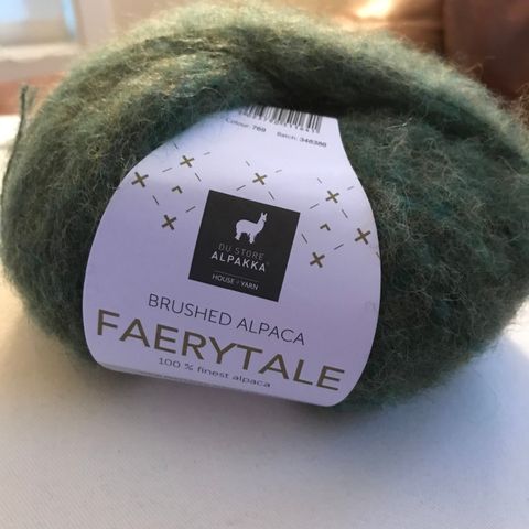 Brushed alpaca faerytale - 1 nøste i fargen olivengrønn