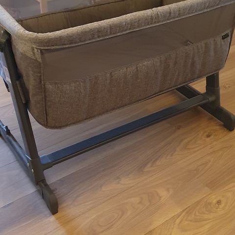 Yngri Bedside Crib