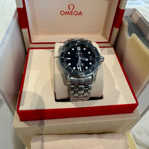 Omega Seamaster 300 midsize