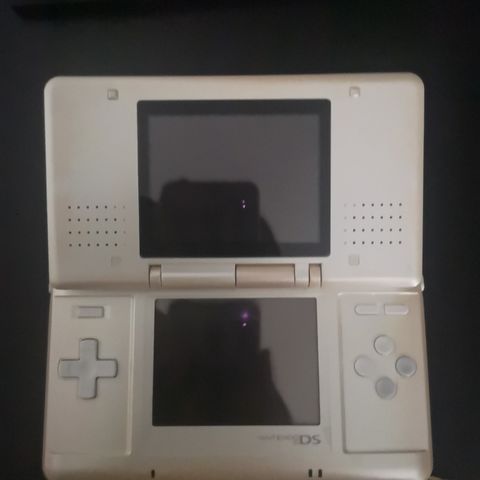 Nintendo ds hvit fra japan