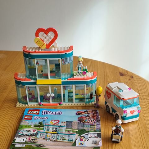 Lego Friends Heartlake Citys sykehus