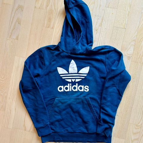 Adidas hettegenser