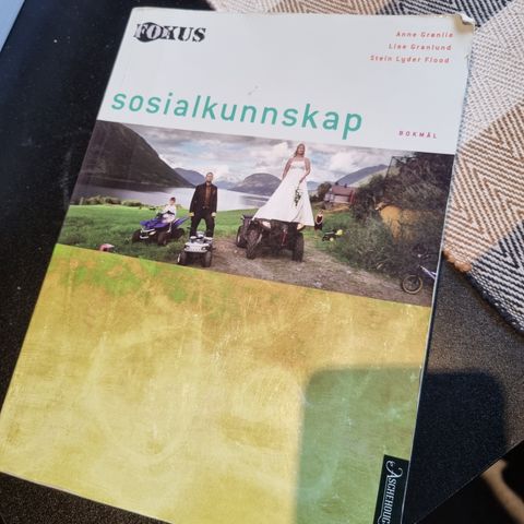 Sosialkunnskap fagbok