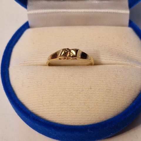 Lillefinger ring