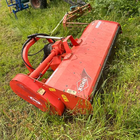 KUHN BKE 210 Beitepusser