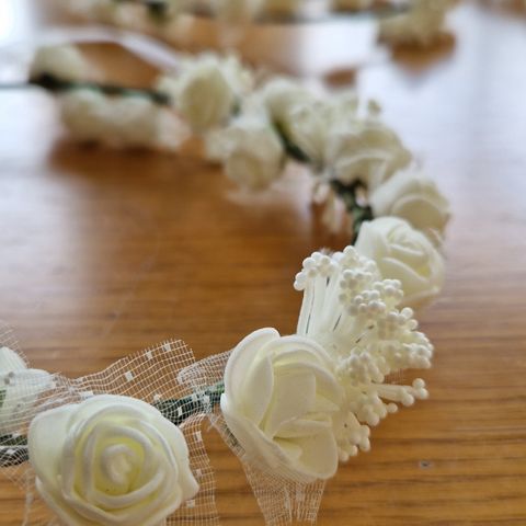 Blomsterkranser brukt i bryllyp