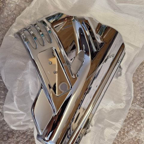 Goldwing 1800 Chrome calipper cover front hjul.