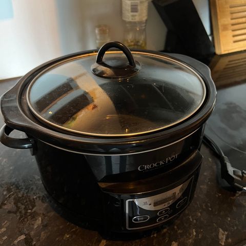 Helt ubrukt Crock pot (slow cooker) selges billig