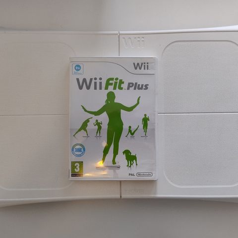 Wii fit plus med balance board!