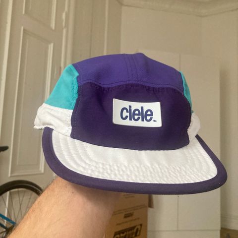 Ciele caps