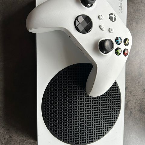 Xbox series S, meget lite brukt