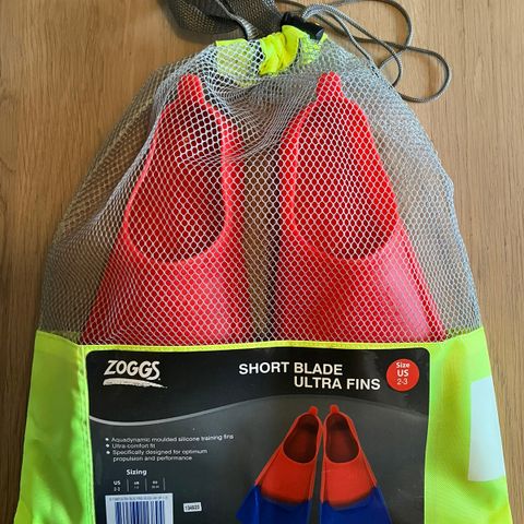 Zoggs svømmeføtter barn, short blade ultra fins