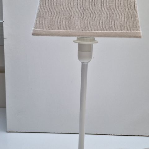Bordlampe/lampe med begge skjerm