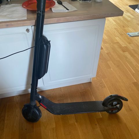 Segway ninebot defekt selges 200 kr