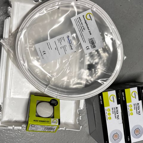 Downlight pakke( dimmer, kabel, lys, kasse)