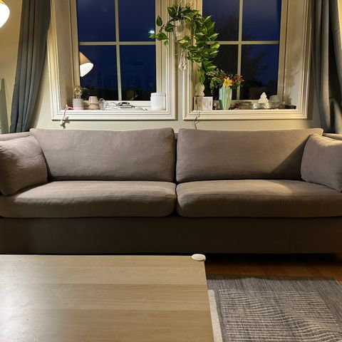 Lys sofa fra Saxo Living