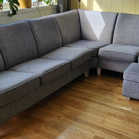 Brunstad sofa