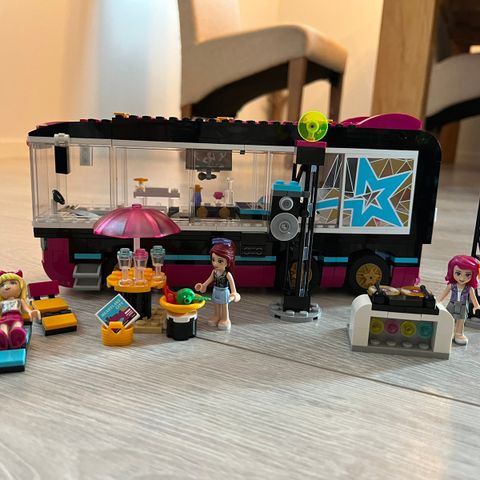 Lego friends Popstjernens turnébuss