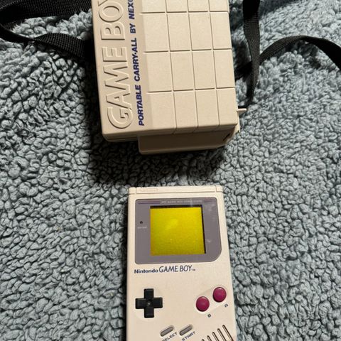 Nintendo Gameboy DMG-01 med bæreveske