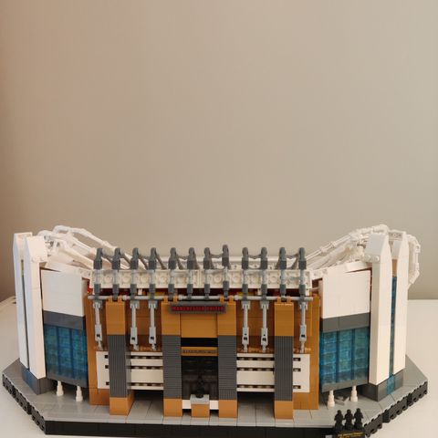 Lego Creator Old Trafford 10272 selges billig!