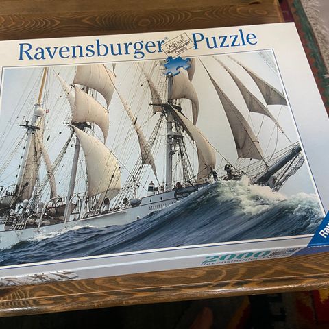 Ravensburger puslespill 2000 biter