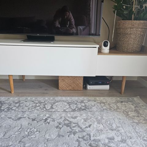 Tv benke 150 cm