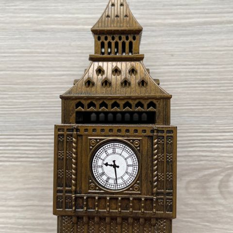 Flott, vintage Big Ben sparebøsse London