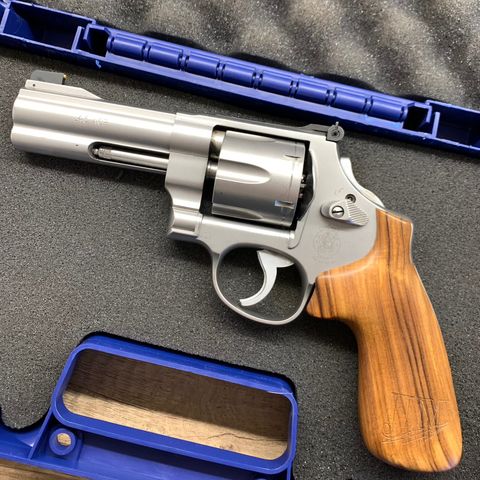 Smith & Wesson 625 JM .45 Acp revolver